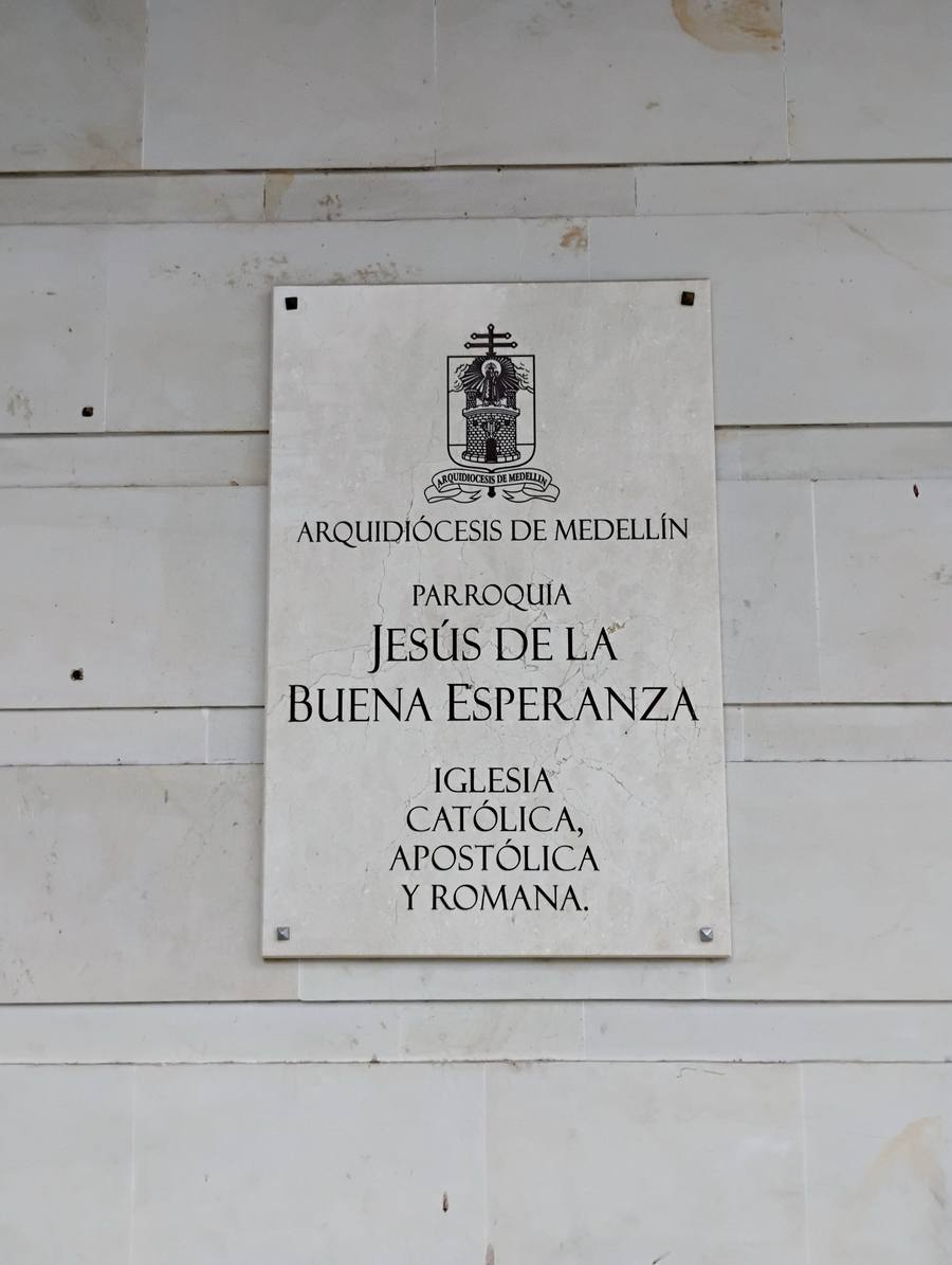 Placa oficial - Arquidiócesis de Medellín